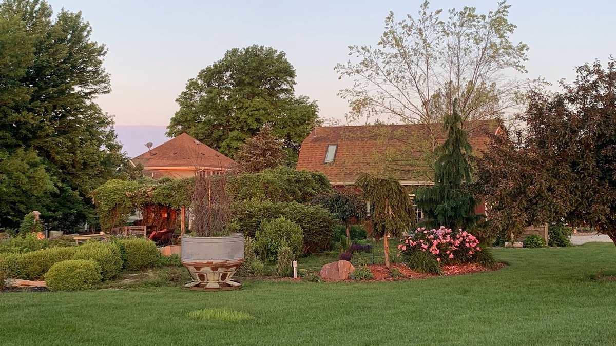 Squaw House | Beautiful Rustic Barn just waiting for you to kick back and relax.