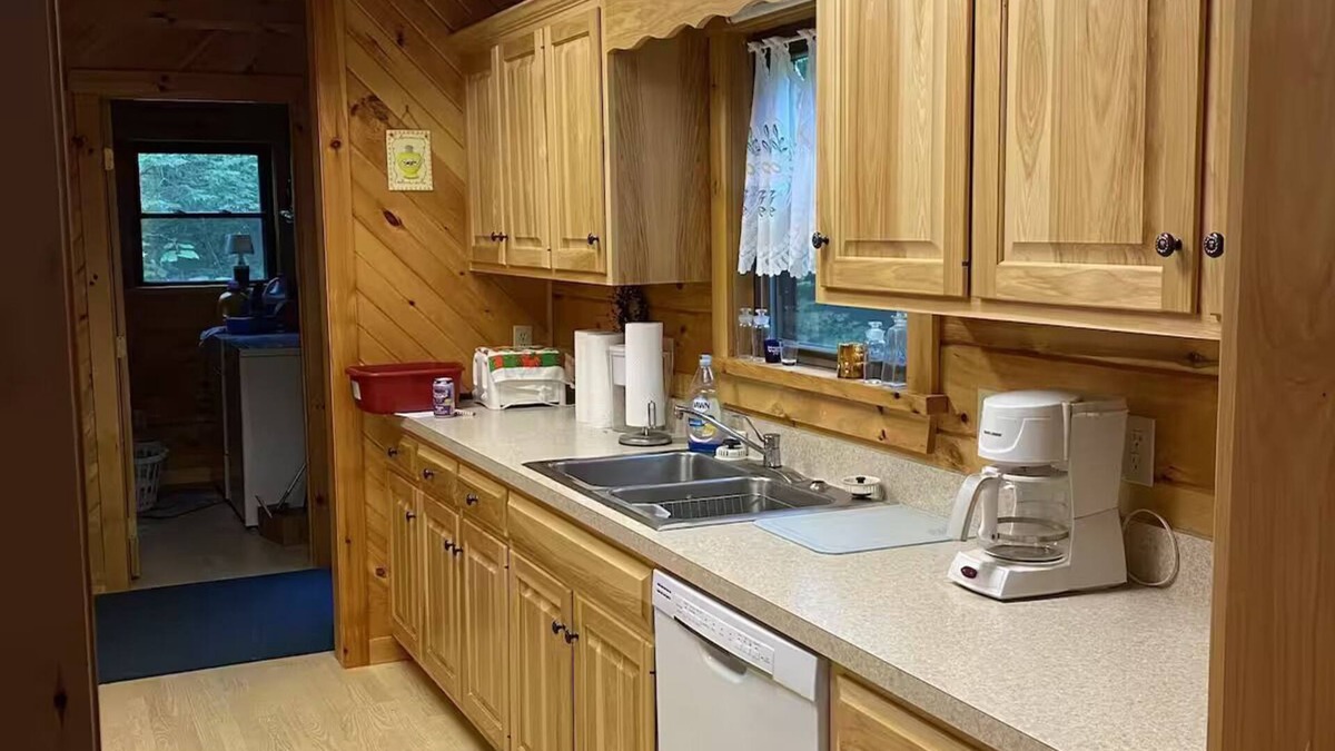 Mattawana Cabin | Beautiful Rustic Cabin - PSU Football - State Parks - Sleeps 6 to 8