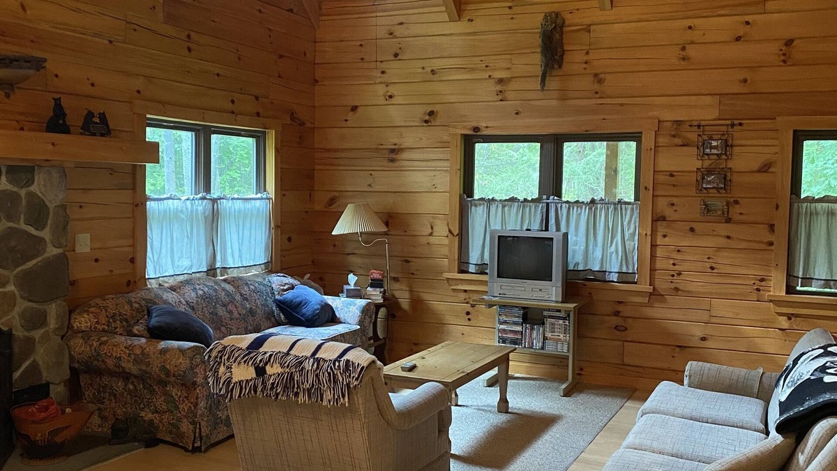 Mattawana House | Beautiful Rustic Camp - PSU Football! Sleeps 6-8