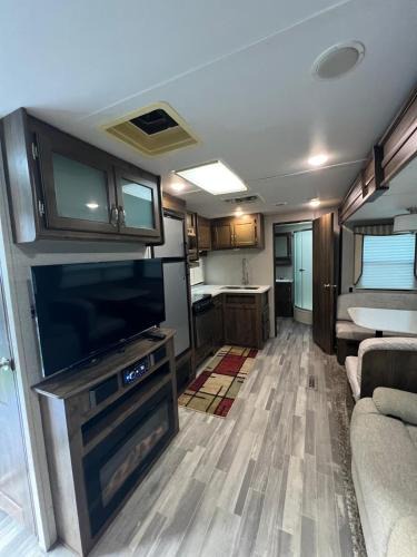 Fairvilla Other | Beautiful RV 15 Min to Downtown Orlando