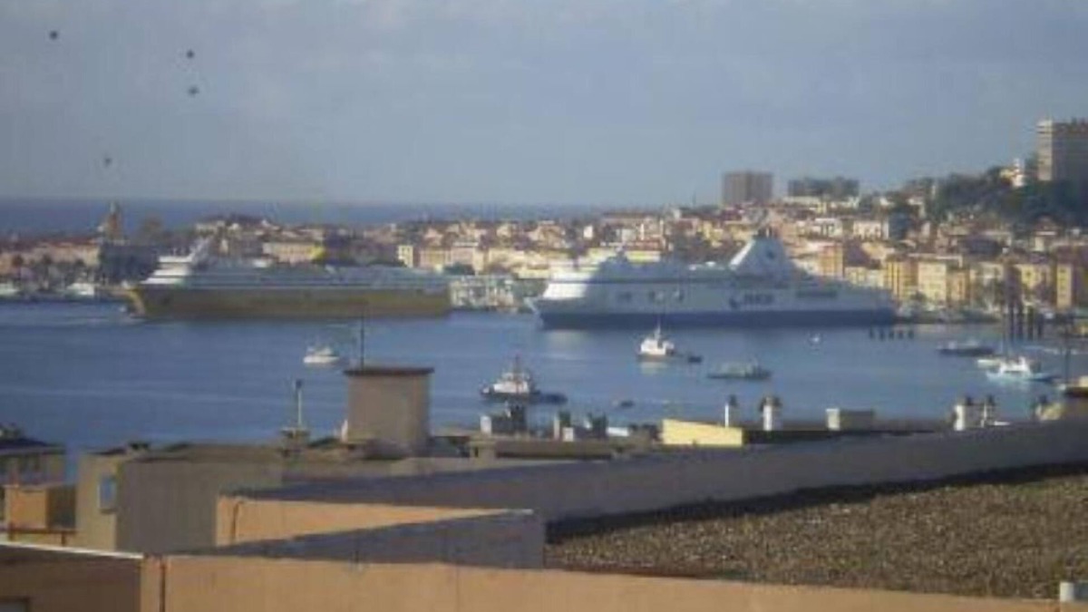 Ajaccio Apartment | Beautiful sea view apartment, in residence, ideal for couple with or without children
