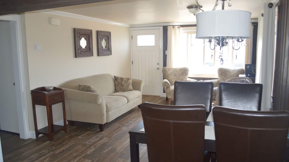 Seabrook Apartment | Beautiful Seabrook Beach ~ Enjoy a family vacation in a clean, beautiful home!