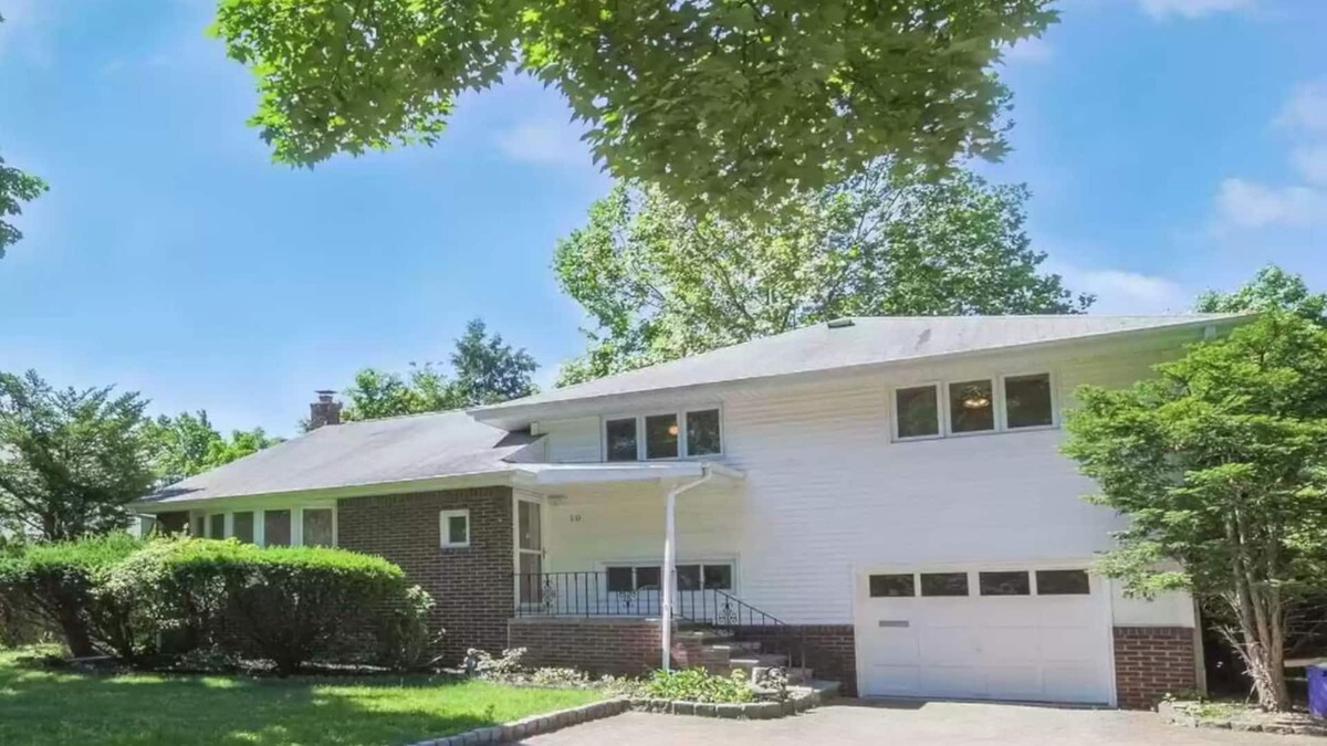 Cresskill House | Beautiful & Serene Home - Perfect Summer Getaway!
