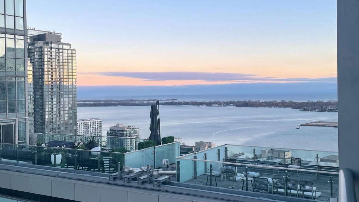 CityPlace Hotel | Beautiful Serviced Suites with Lake Views