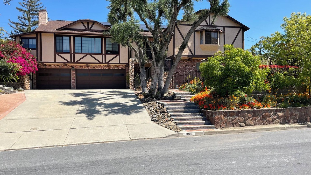 Noble Apartment | Beautiful setting, peaceful. Ground floor unit near historic Alum Rock Park.