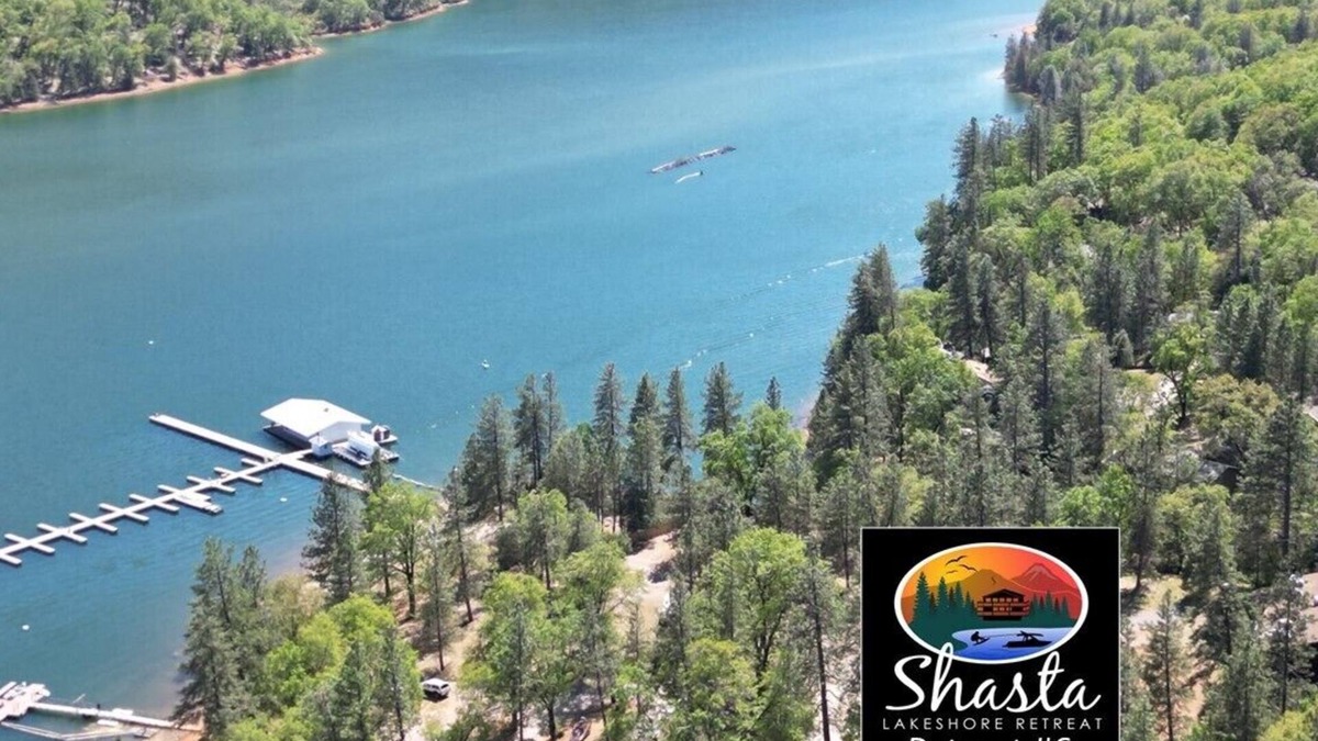 Lakehead House | Beautiful Shasta Lake House, Lakeshore, Sleeps 12 - Shasta Lakeshore Retreat #6