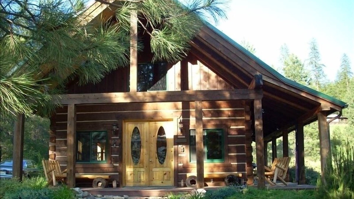 St. Regis Cabin | Beautiful Sloway Cabin by the Clark Fork River