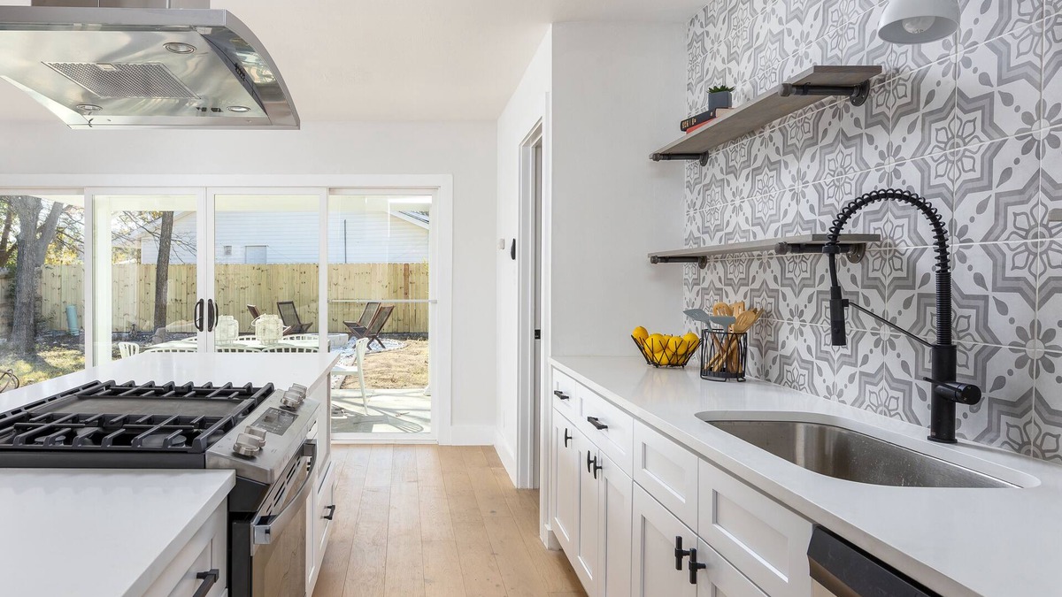North Austin Civic Association House | Beautiful Smart Home in North Austin - Perfect for Remote Work or Relaxation