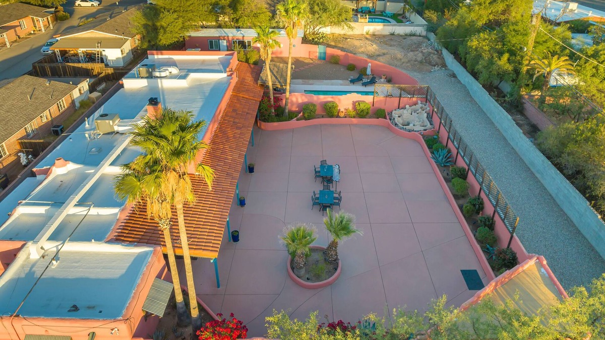 Blenman-Elm House | Beautiful, snowbird-friendly getaway with private pool, WiFi & gas grill