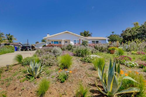 Fire Mountain House | Beautiful South Oceanside Bungalow 1 Mi to Beach!