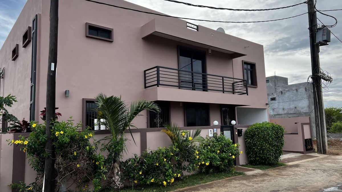 Pointe Aux Piments House | Beautiful spacious villa with pool