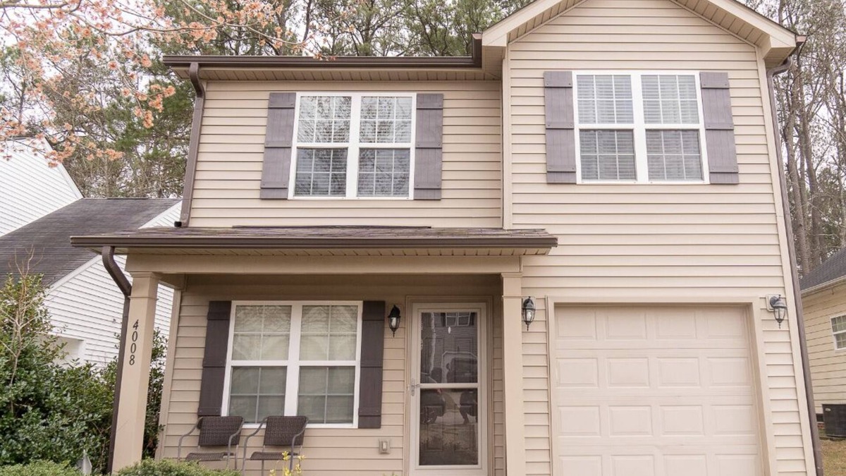 Southeast Raleigh House | Beautiful spacious 4 bedroom house , sleeps 10+