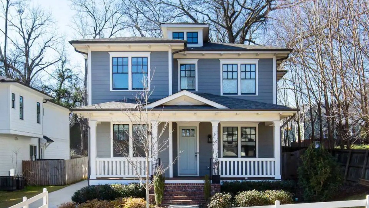 Kirkwood House | Beautiful Spacious Downtown Home Sleeps Up to 20