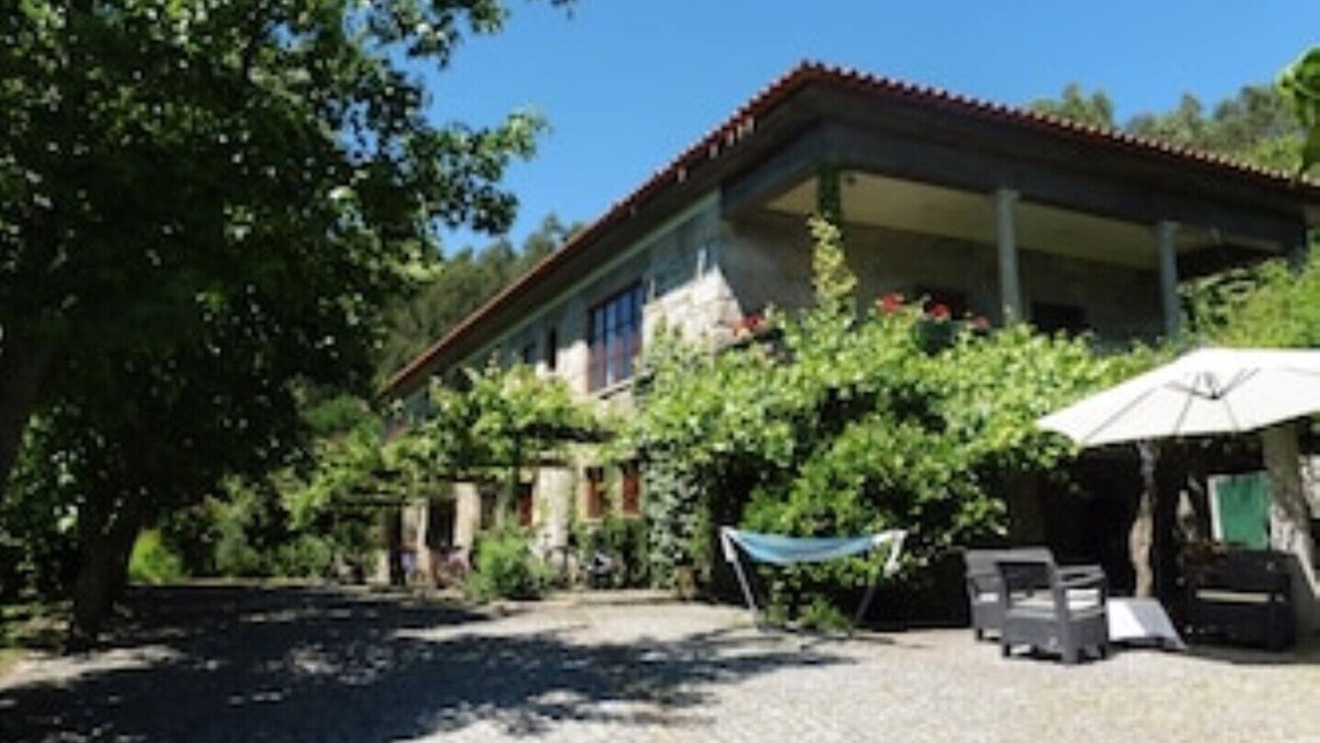 Portela Apartment | Beautiful spacious farmhouse apartment, with private pool, terrace, BBQ, Netflix