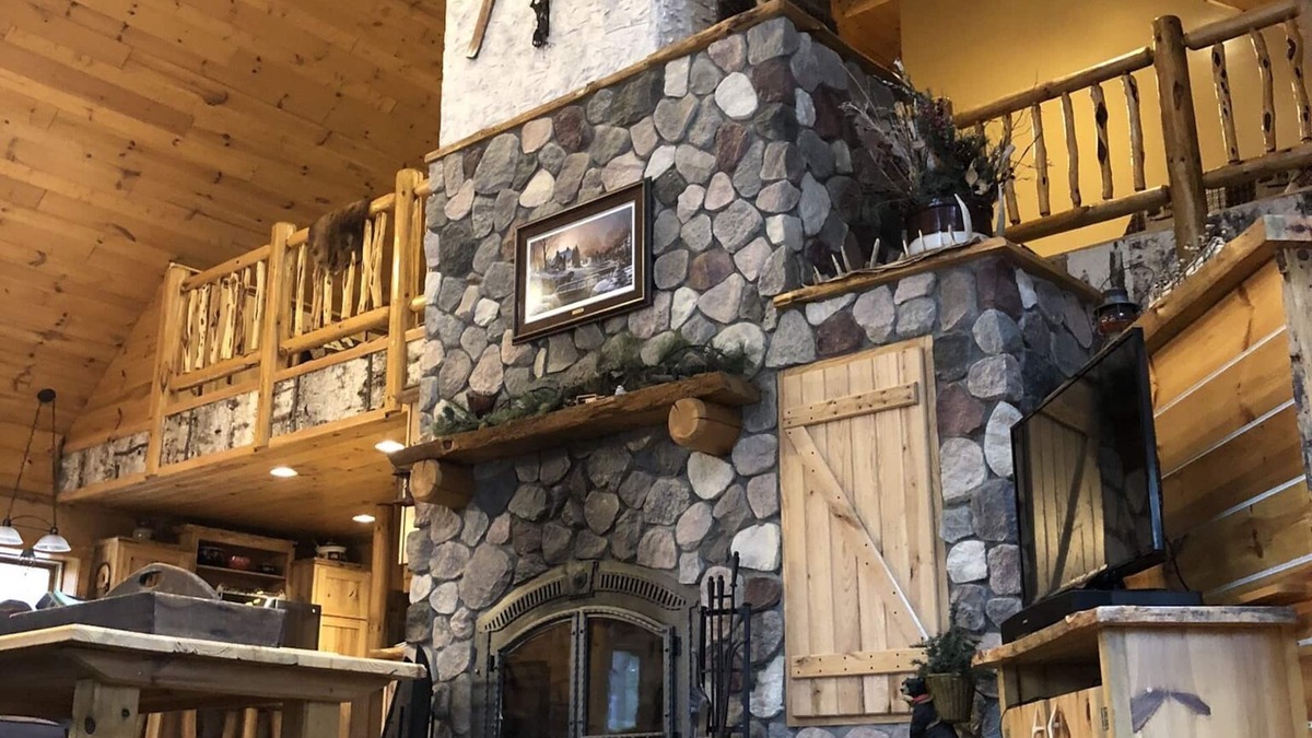 Trego House | Beautiful spacious secluded log home located feet from ATV/snowmobile Trails