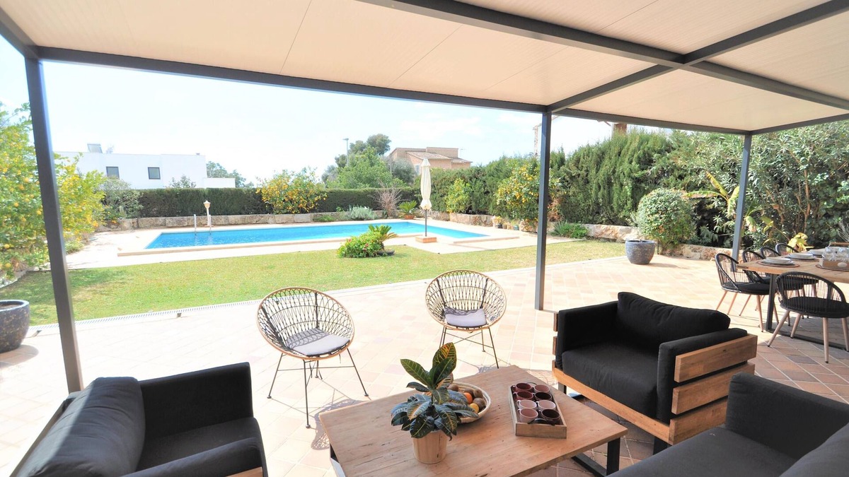 Sa Cabaneta Villa | Beautiful spacious vacation home for families with a big swimming pool, garden and games room. - Free Wifi