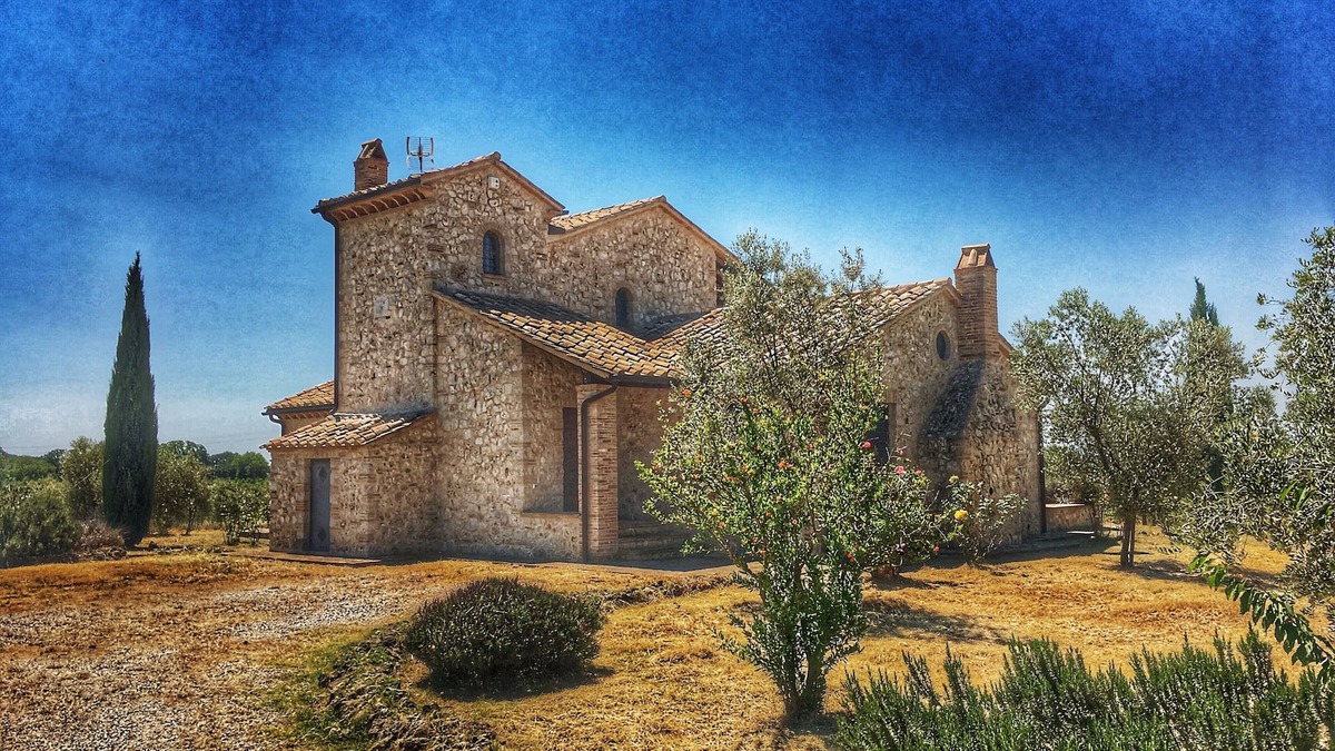 Amelia House | Beautiful stone country house - wine tours arranged
