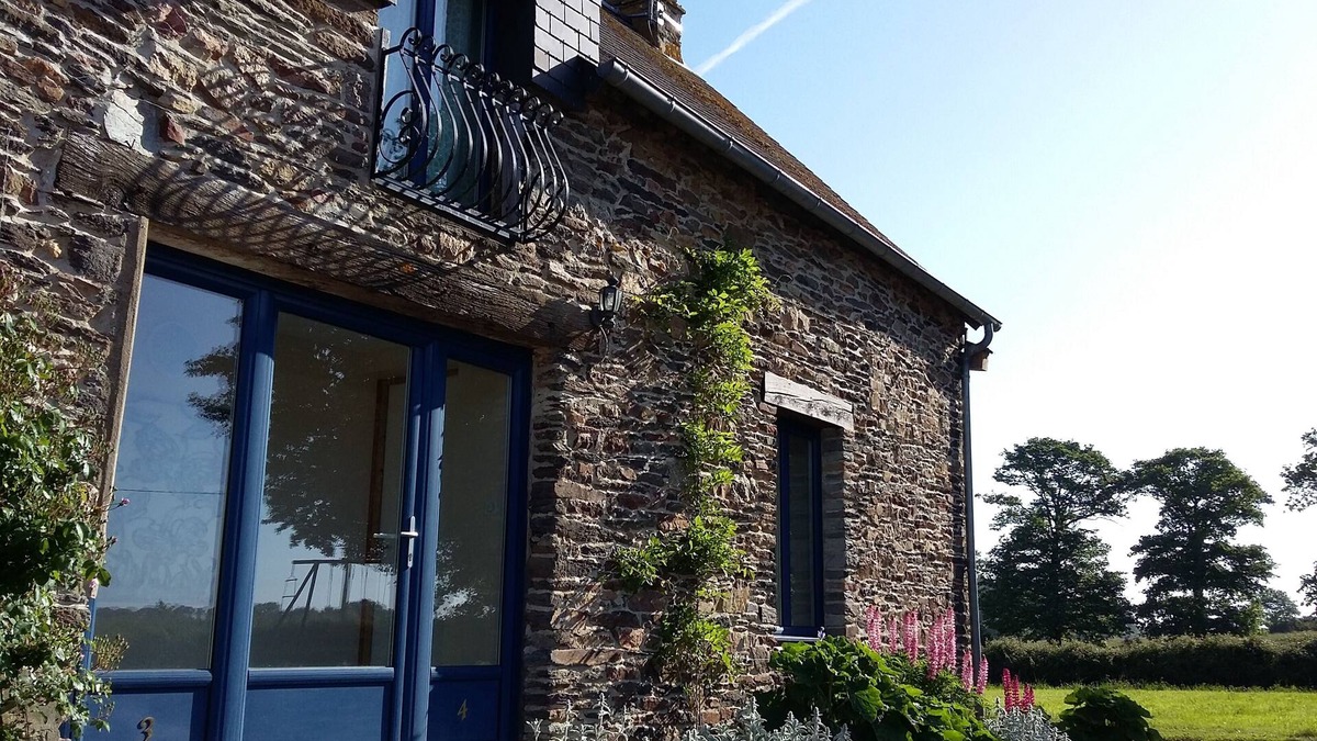Ruffiac Cottage | Beautiful stone gite in rural Brittany
