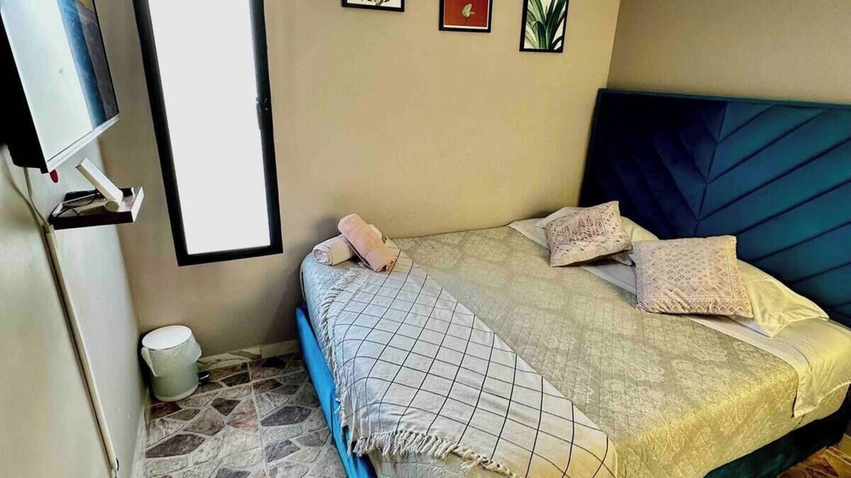 Engativa House | Beautiful Studio Apartment Close To The Airport!