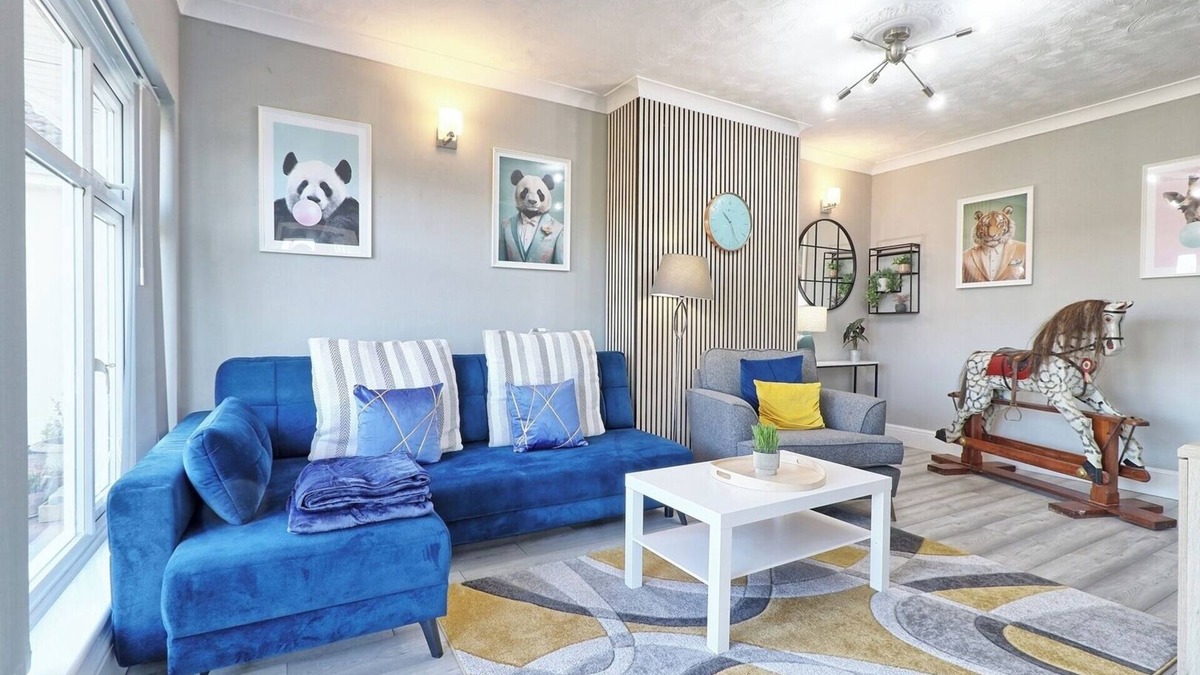 Thundersley House | Beautiful Stylish 3 Bedroom house near to Rayleigh