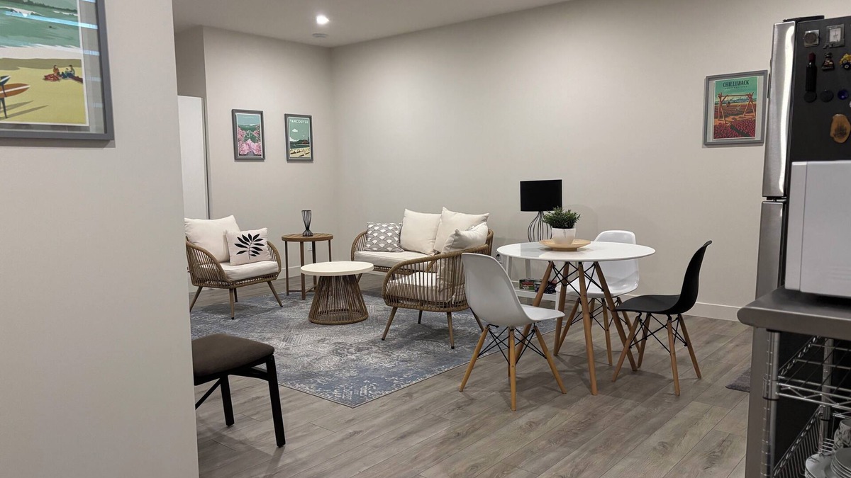 Mission Apartment | Beautiful suite by serene nature.