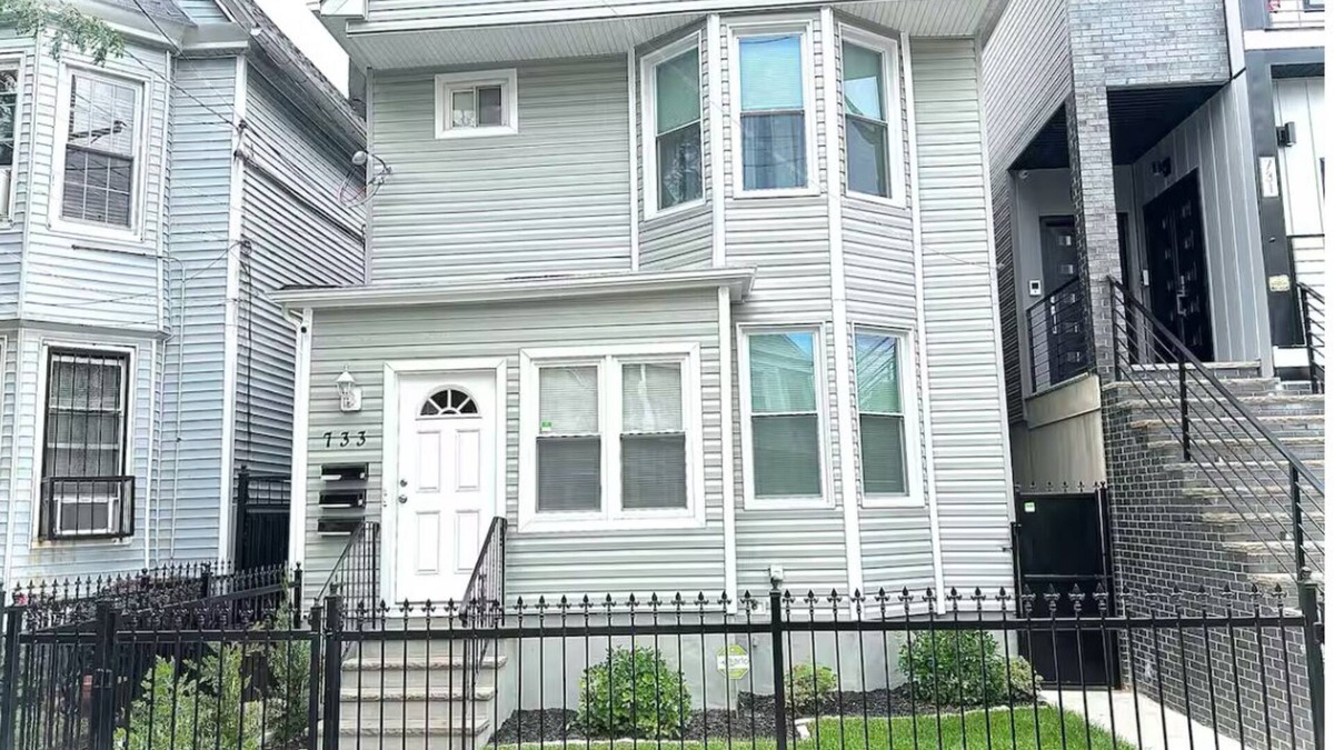 Ampere House | Beautiful Suite Mins to EWR & NYC