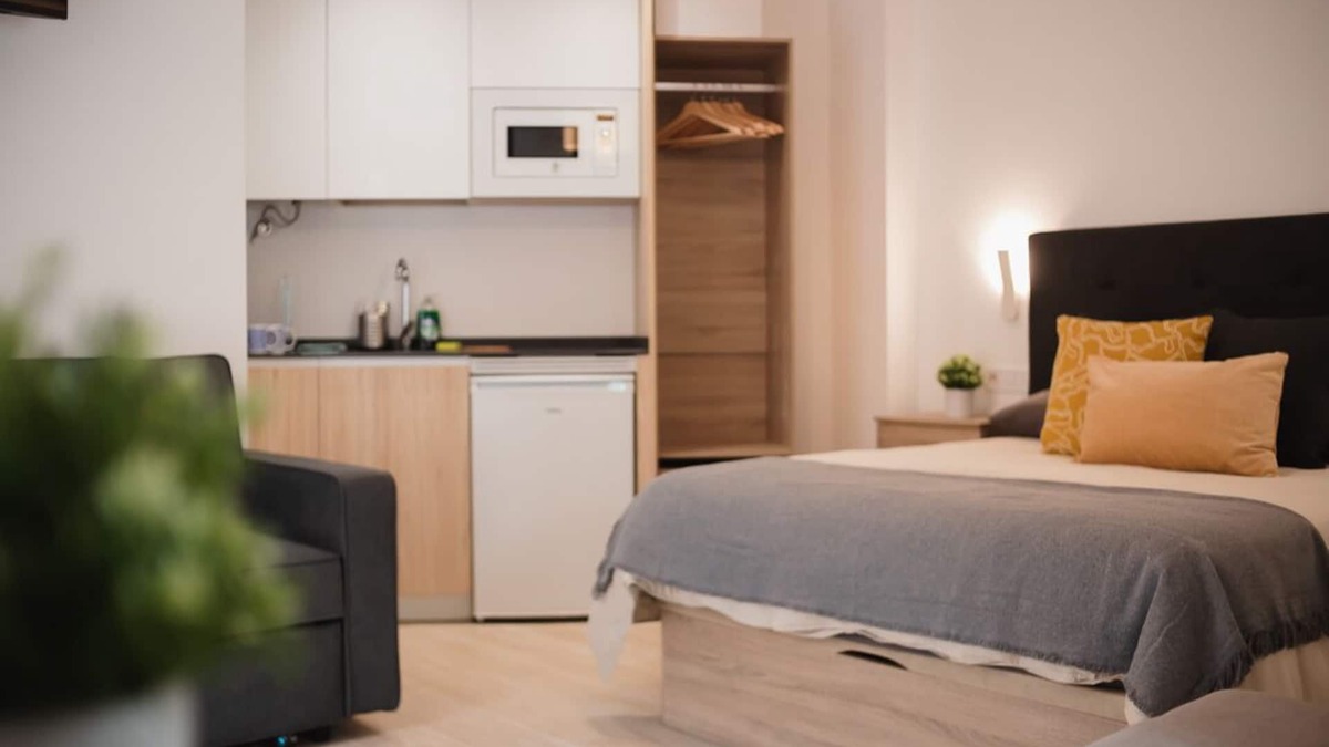 Carabanchel Apartment | Beautiful suite with kitchen and private bathroom