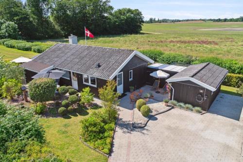 Karrebksminde House | Beautiful Summer House For 8 People And 2 Dogs