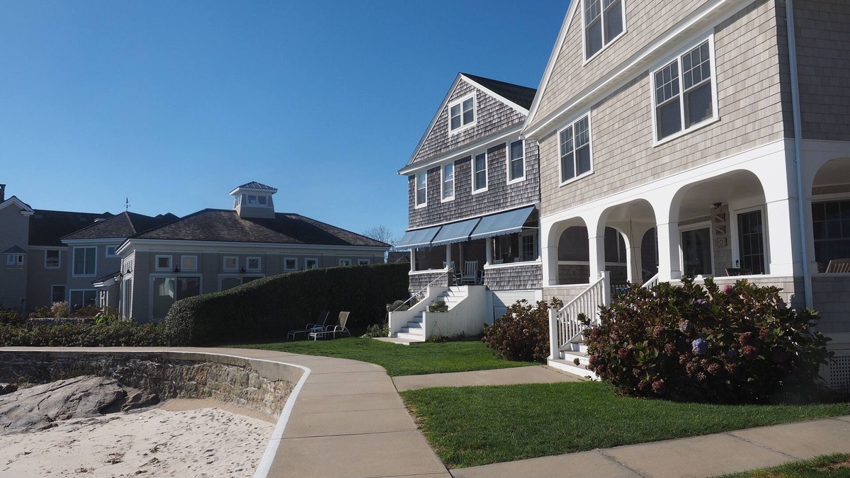 New London House | Beautiful Summer House On Long Island Sound