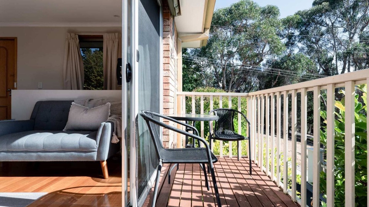 West Launceston House | Beautiful & Sunny Home: Close to the CBD & Gorge