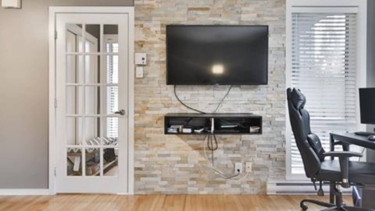 Saint-Justin Condo | Beautiful Sunny Condo in Montreal