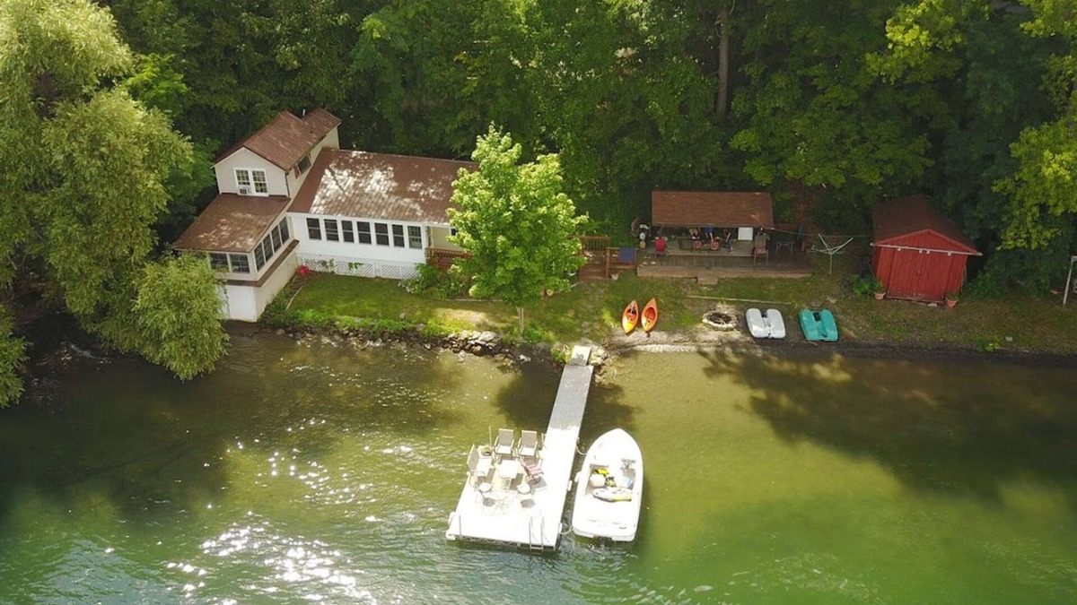 Town of Jerusalem Cottage | Beautiful sunrises with Crystal clear waters