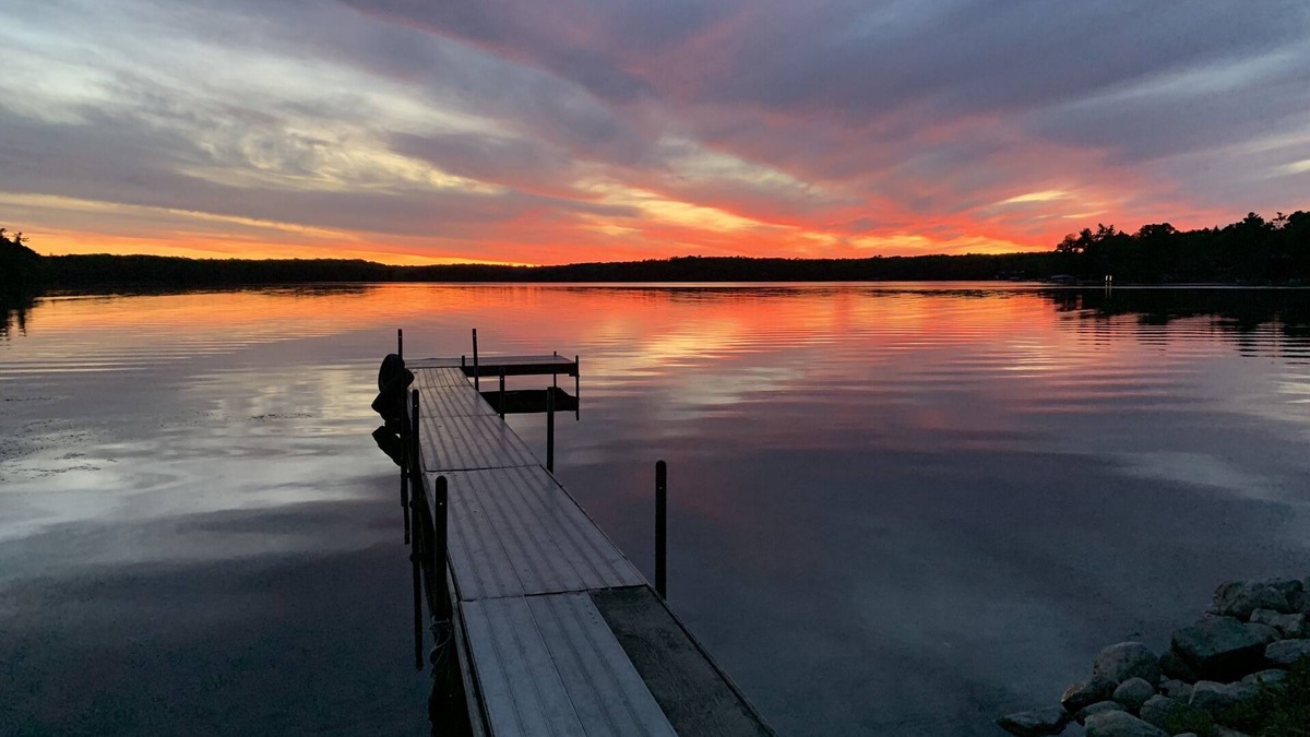 Holton House | Beautiful sunset views over the lake!