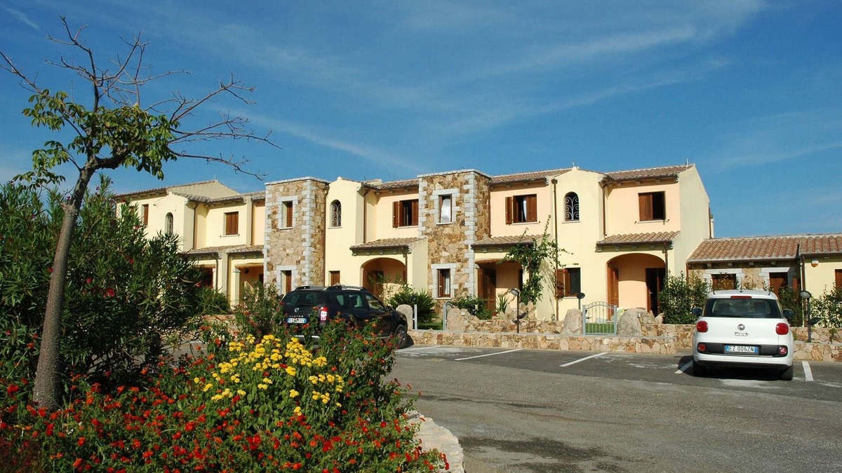 Case Peschiera-Lu Fraili House | Beautiful terraced house with pool, terrace and sea view