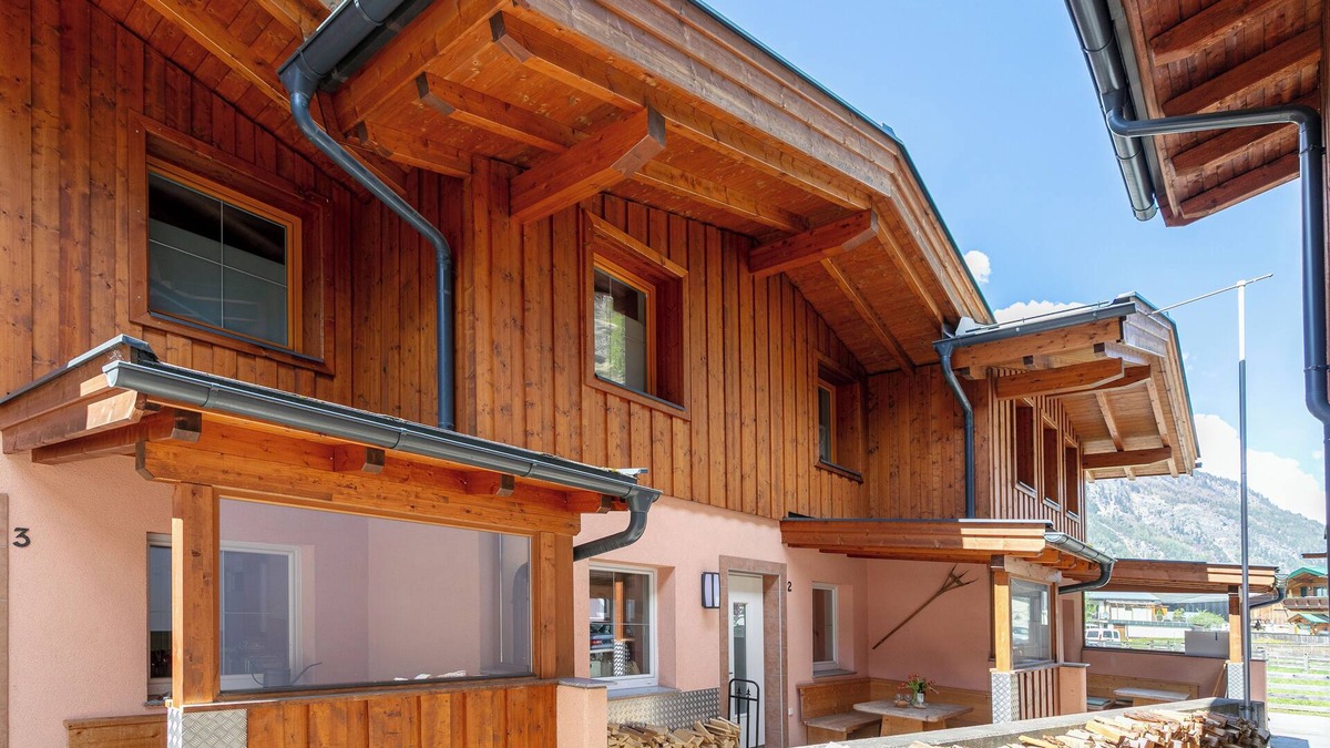 Huben House | Beautiful terraced house for sole occupancy