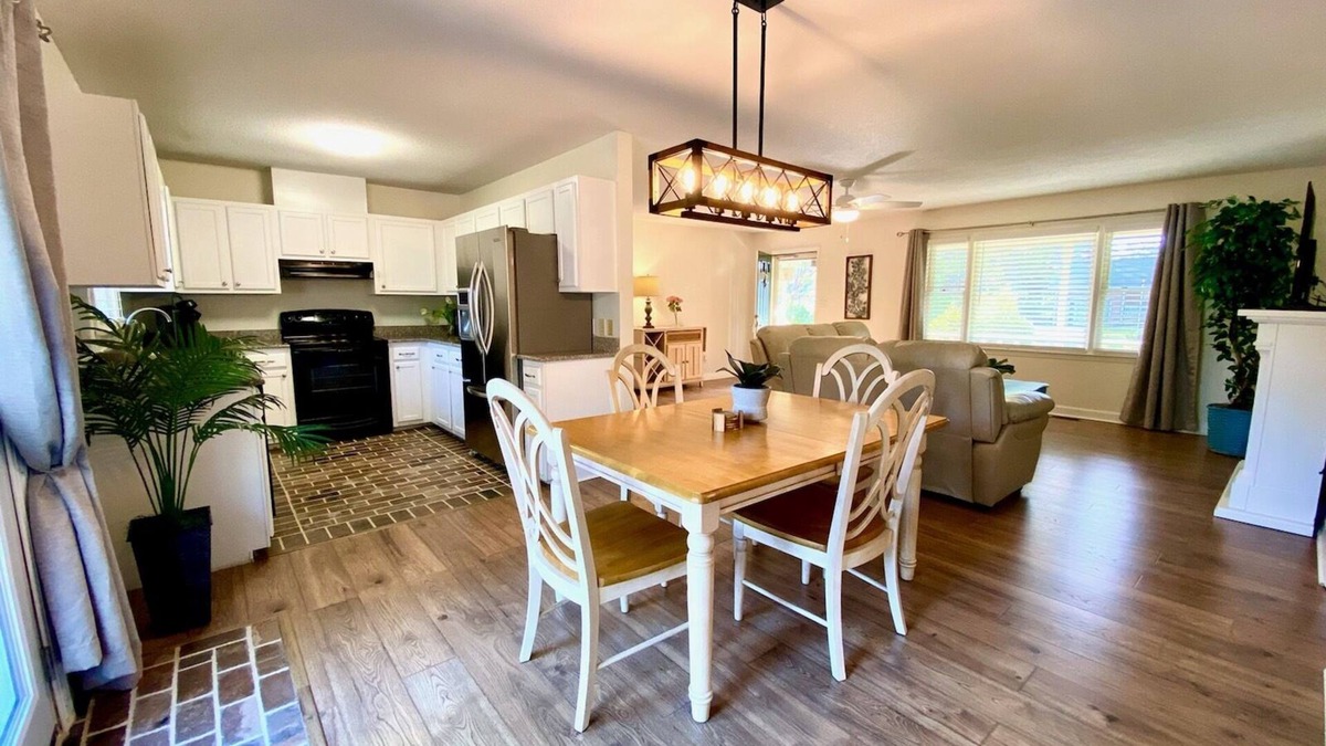 Kings Grant House | Beautiful Three bedroom home close to the beach