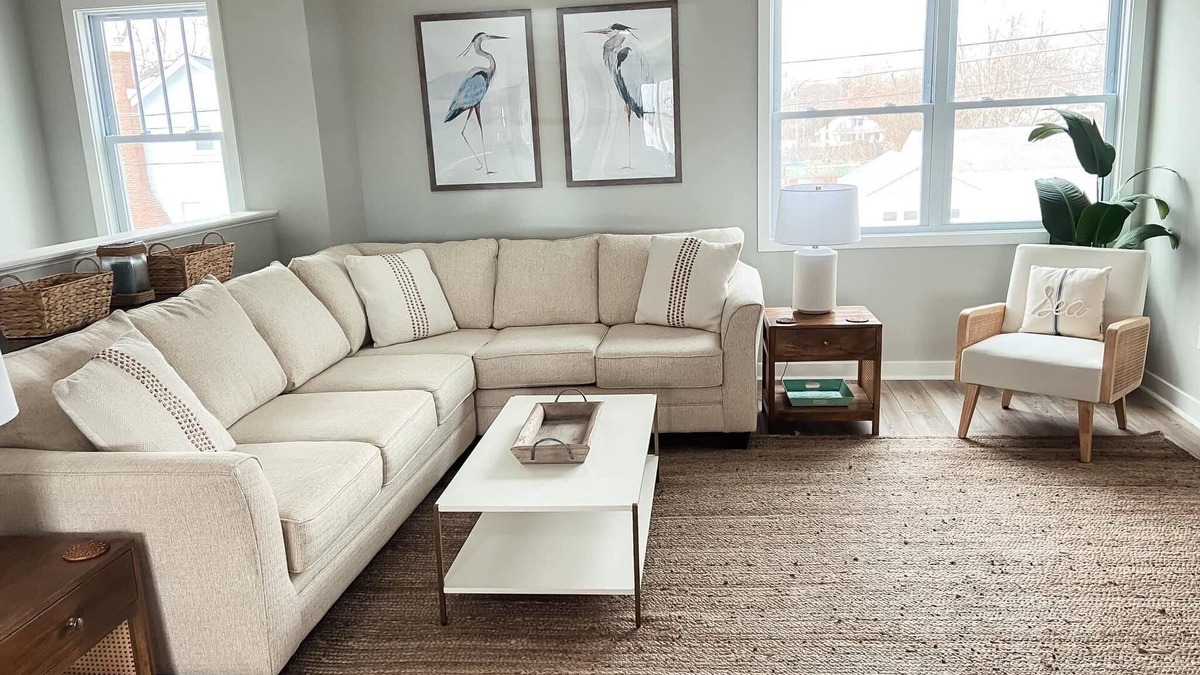 Issue House | Beautiful townhome in charming Colonial Beach