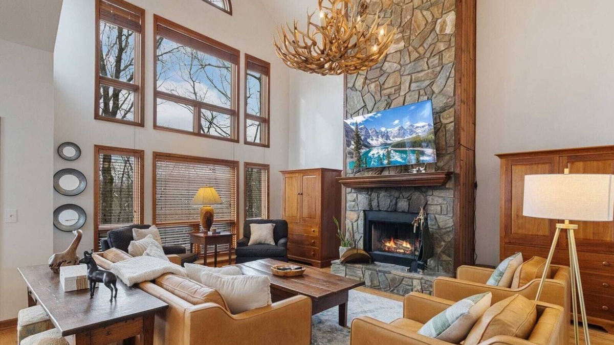 Boone House | Beautiful Townhome in Private Community