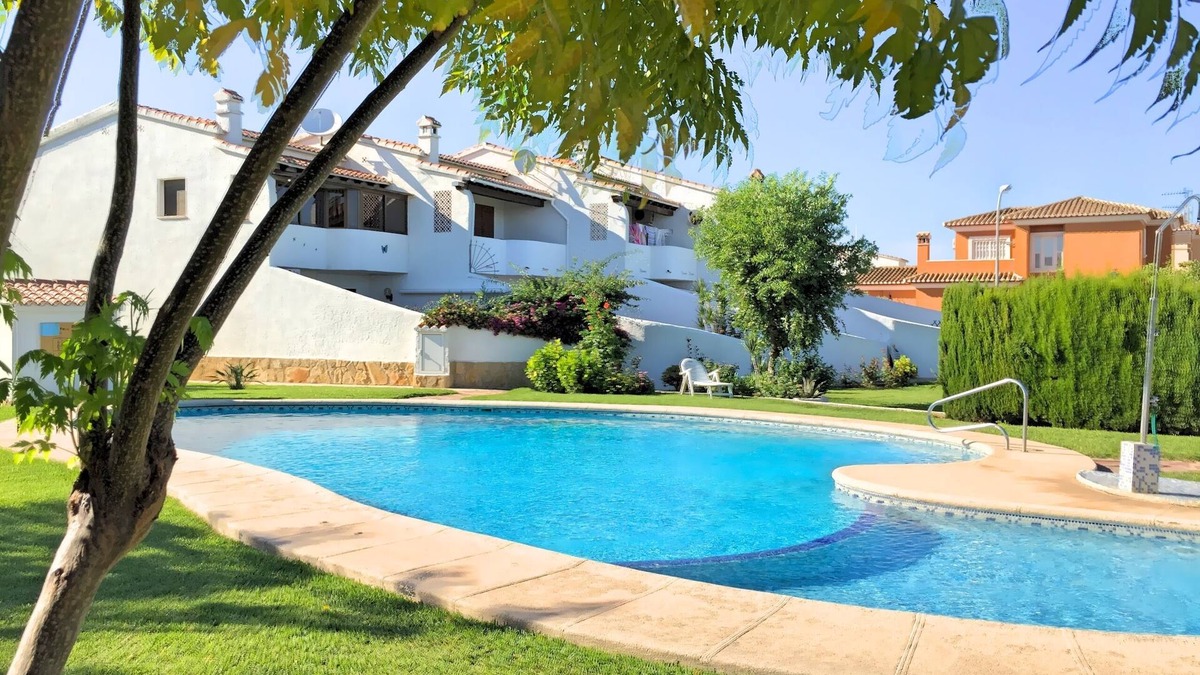 Els Poblets House | Beautiful townhouse, air conditioning, WiFi, large pool, close to the beach