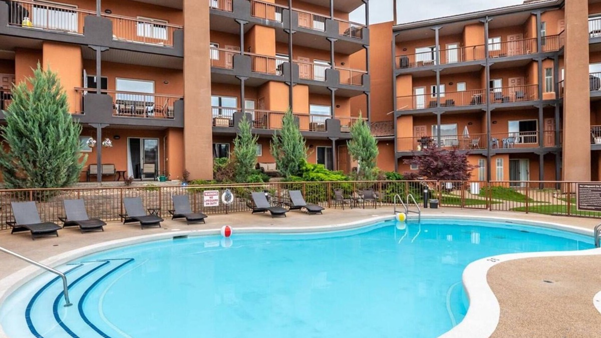 Okanagan-Similkameen House | Beautiful Townhouse on the lake. Winter Snowbirds welcome please enquire.
