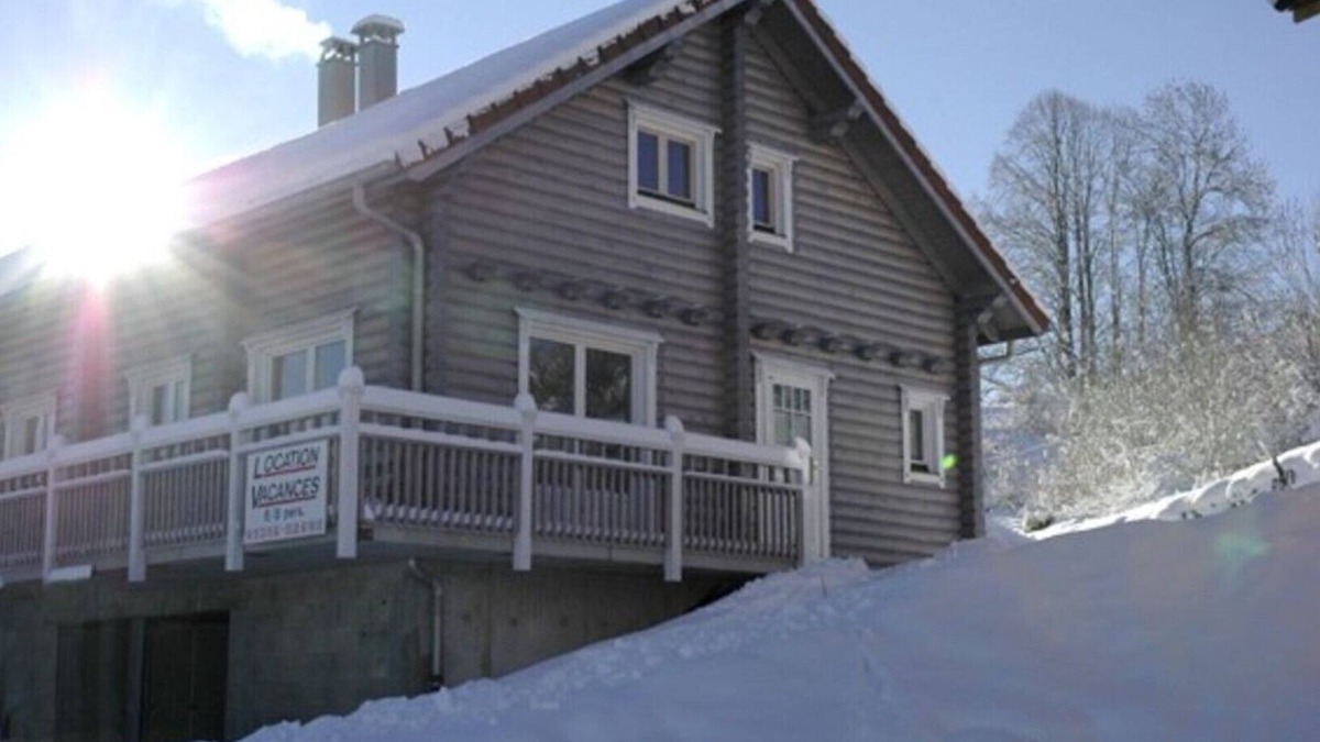 Foncine-le-Bas Ski Chalet | Beautiful traditional log cabin in Foncine le Bas (6/8 pers.) Left