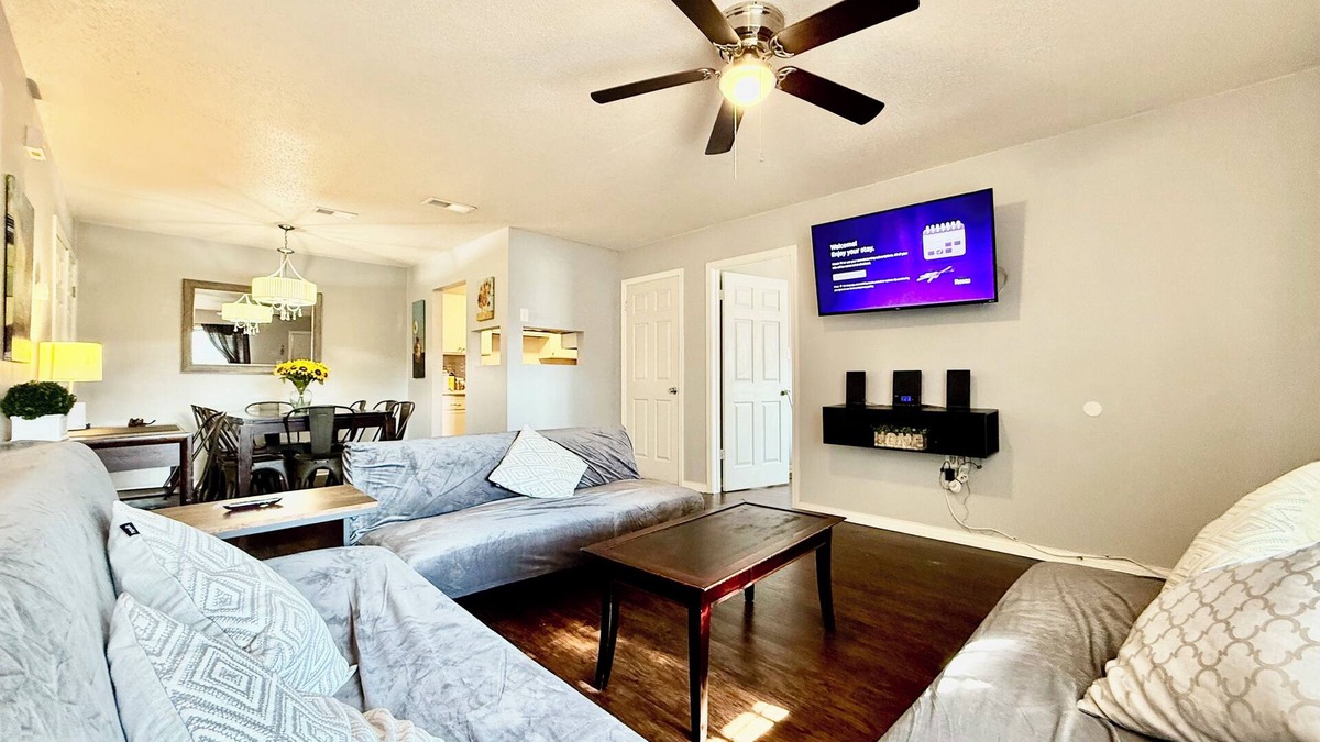 South Side Apartment | Beautiful Two bedroom two bath first floor apartment,20 minutes to beach