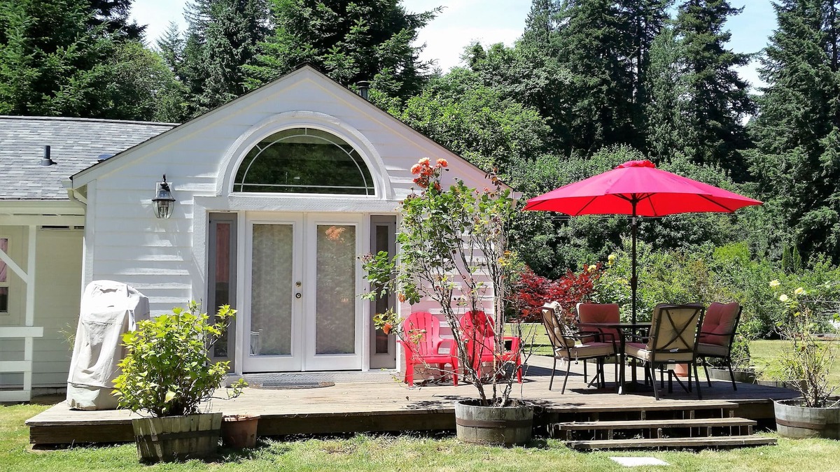 Mapleton House | Beautiful two bedroom one bath house on the Siuslaw River