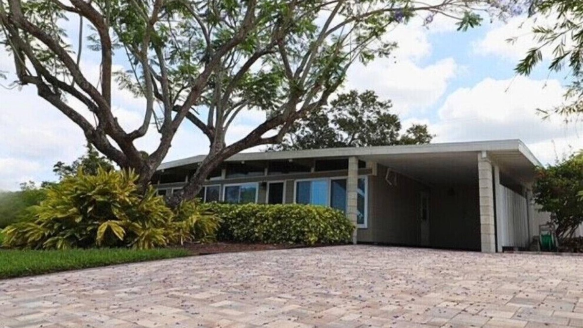Southgate Villa | Beautiful Two-bedroom, One-bathroom House in a perfect location, Sarasota, FL!