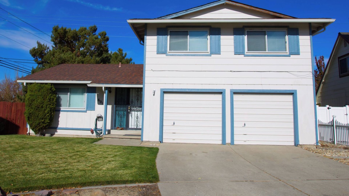 Reno/Tahoe Airport House | BEAUTIFUL TWO LEVEL RENO HOME LOCATED NEAR CONVENTION CENTER AND ATLANTIS CASINO
