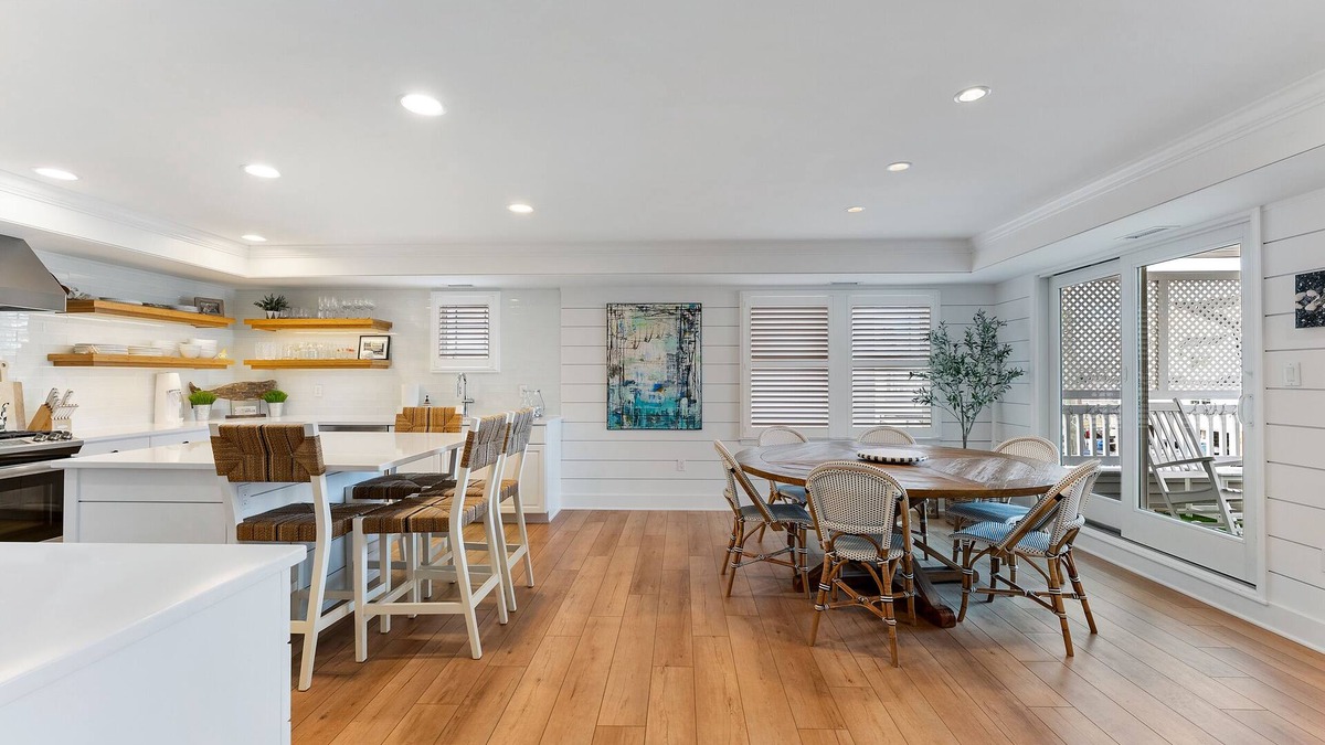Avalon Condo | Beautiful two story bay view condo located in the heart of Avalon!