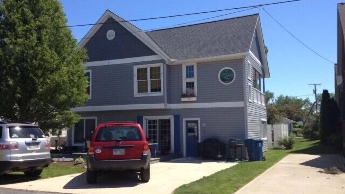 Gypsum House | Beautiful Two Story Gem Beach Vacation Home - Walk to Beach