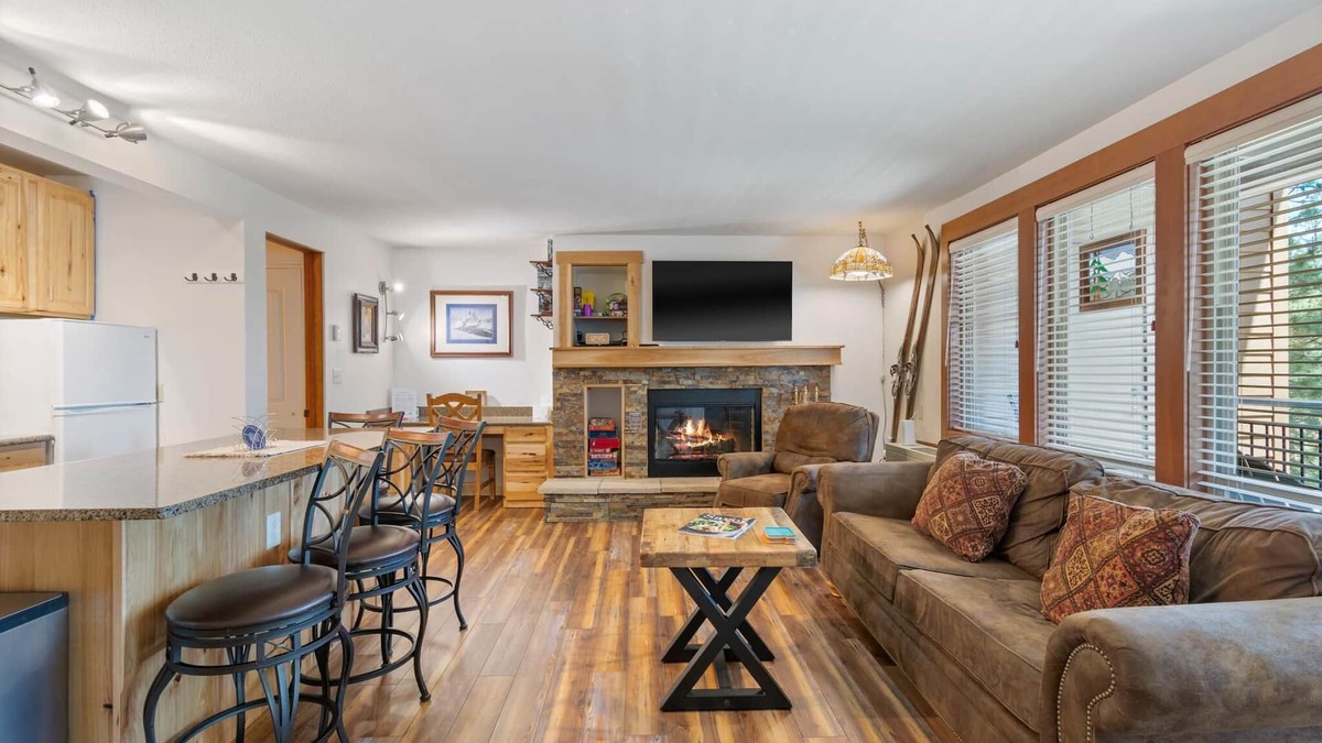 Bend Condo | Beautiful updated one bedroom condo at Seventh Mountain Resort.