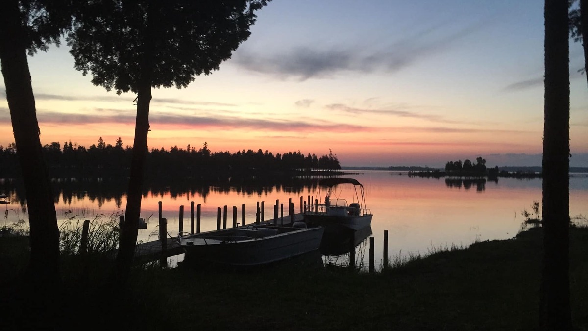 Hessel Cottage | Beautiful Upper Peninsula Cottage