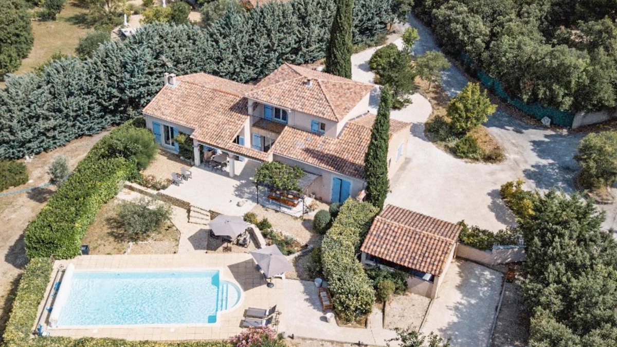 La Roque-sur-Pernes Villa | Beautiful villa with pool close to Mont-Ventoux